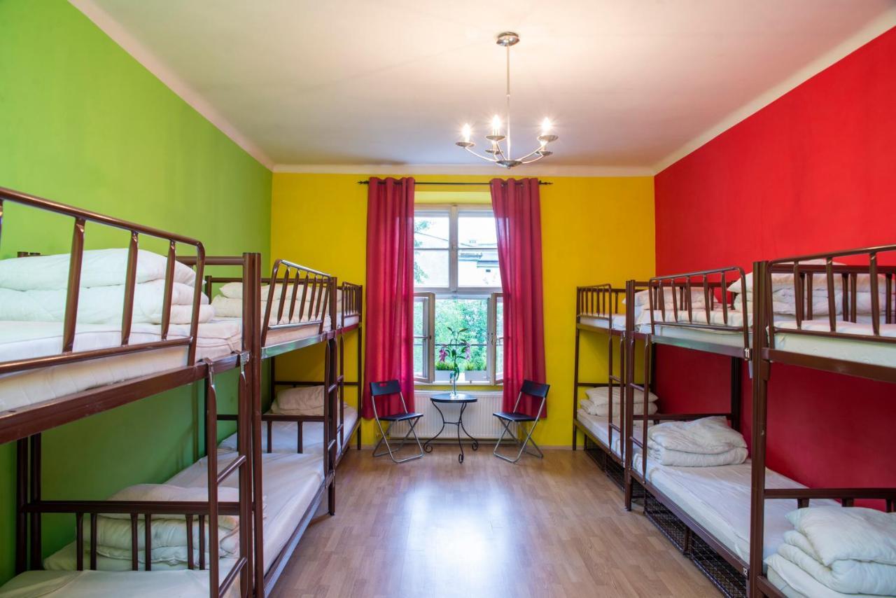 Let'S Rock Party Hostel! Age Limit From 18 Until 40! Cracovia Exterior foto