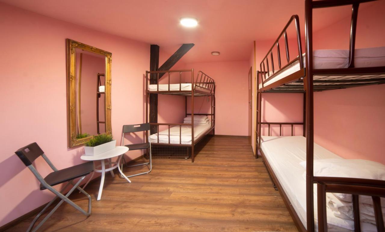Let'S Rock Party Hostel! Age Limit From 18 Until 40! Cracovia Exterior foto