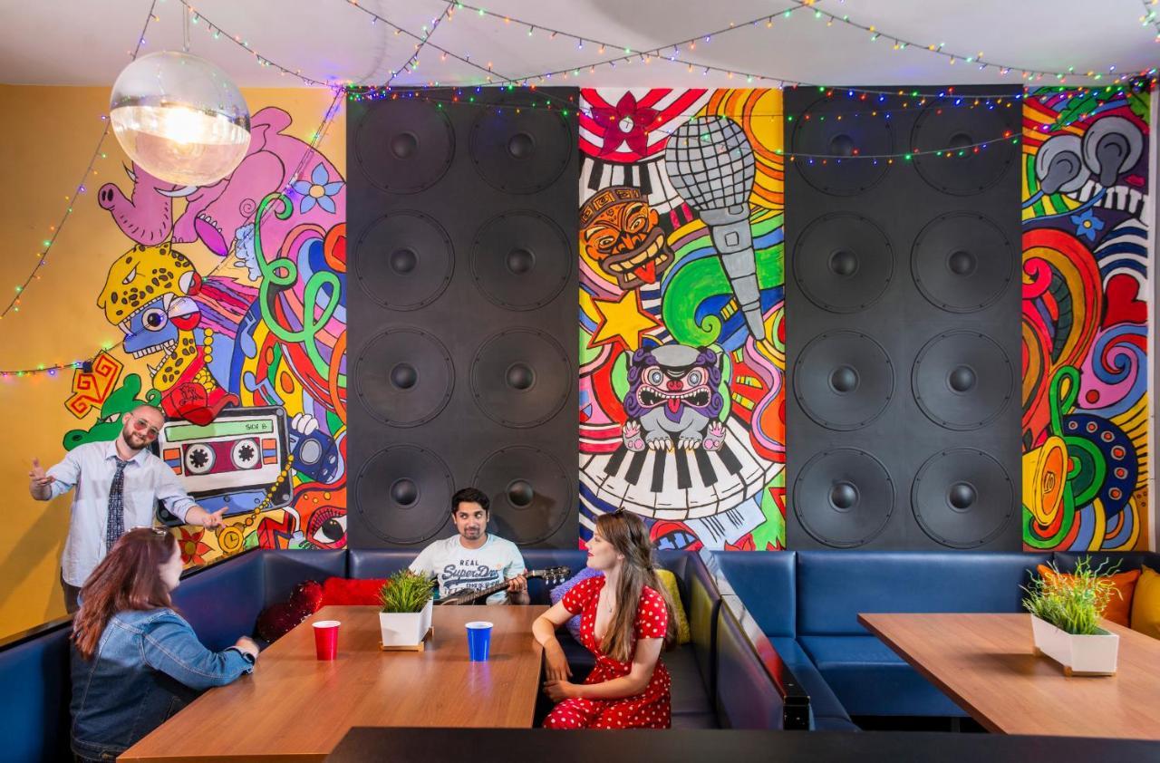 Let'S Rock Party Hostel! Age Limit From 18 Until 40! Cracovia Exterior foto