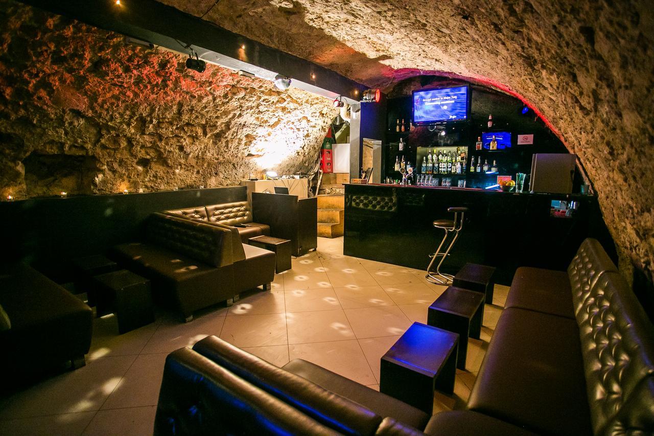 Let'S Rock Party Hostel! Age Limit From 18 Until 40! Cracovia Exterior foto