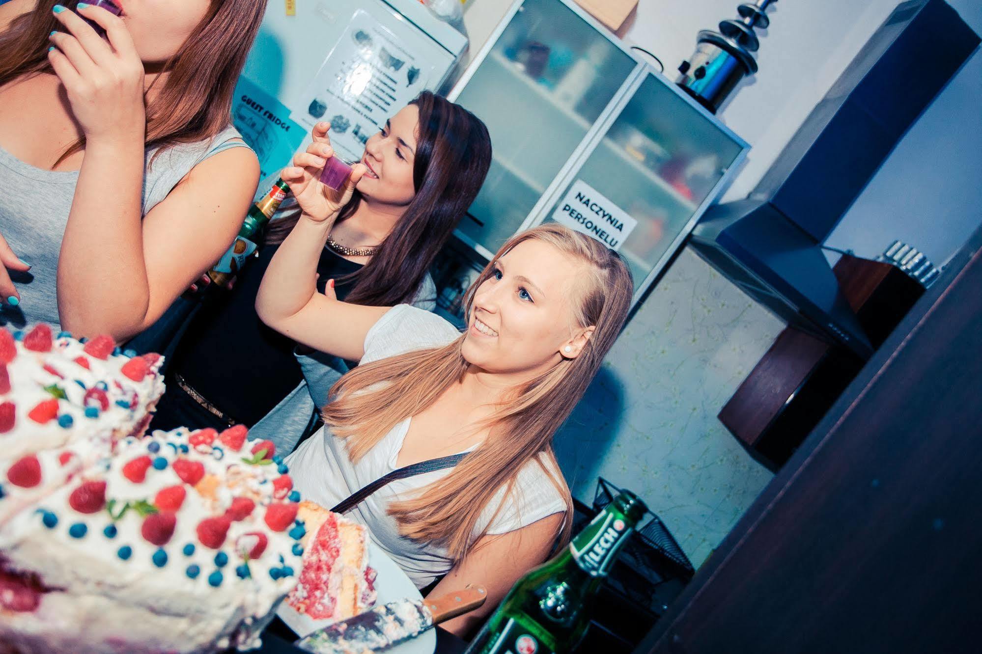 Let'S Rock Party Hostel! Age Limit From 18 Until 40! Cracovia Exterior foto